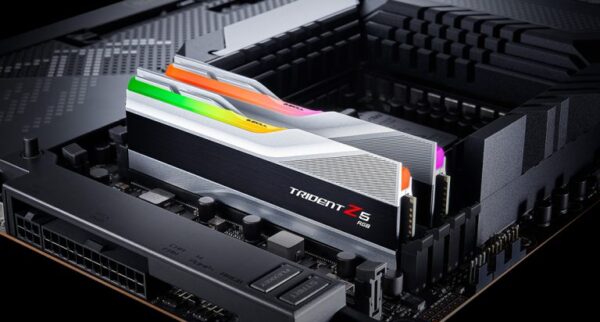 رم دسکتاپ DDR5 دو کاناله 6000 مگاهرتز CL36 جی اسکیل مدل Trident Z5 RGB Silver ظرفیت 32 گیگابایت